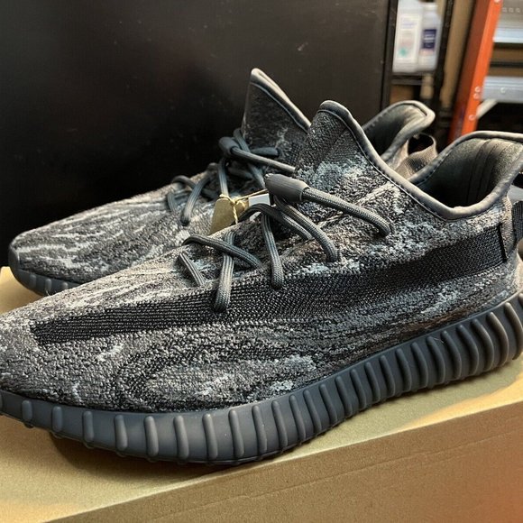 Yeezy Boost 350 V2 Low MX Dark Salt  ID4811